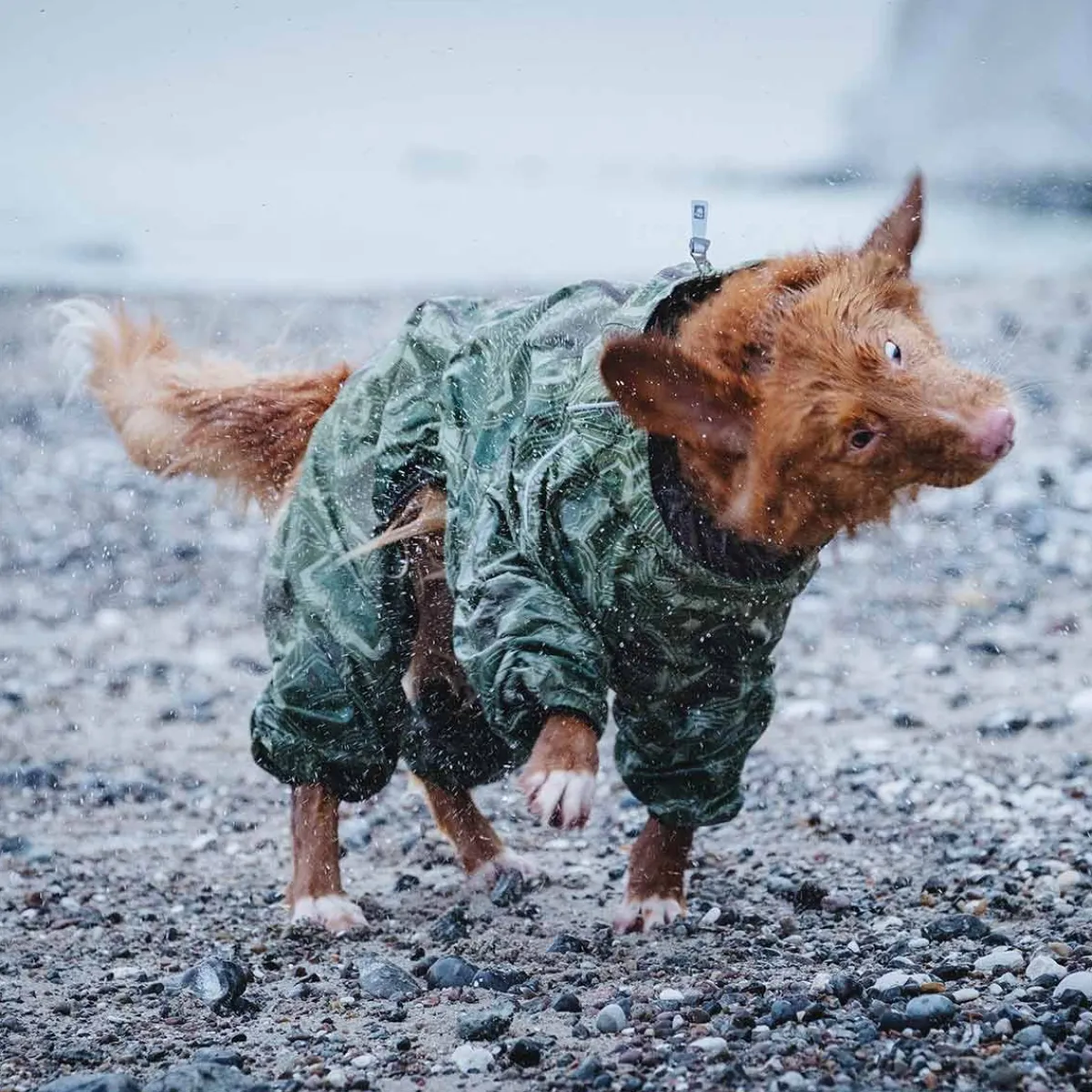 Hurtta Koiran Vaatteet*Downpour koiran sadehaalari camo